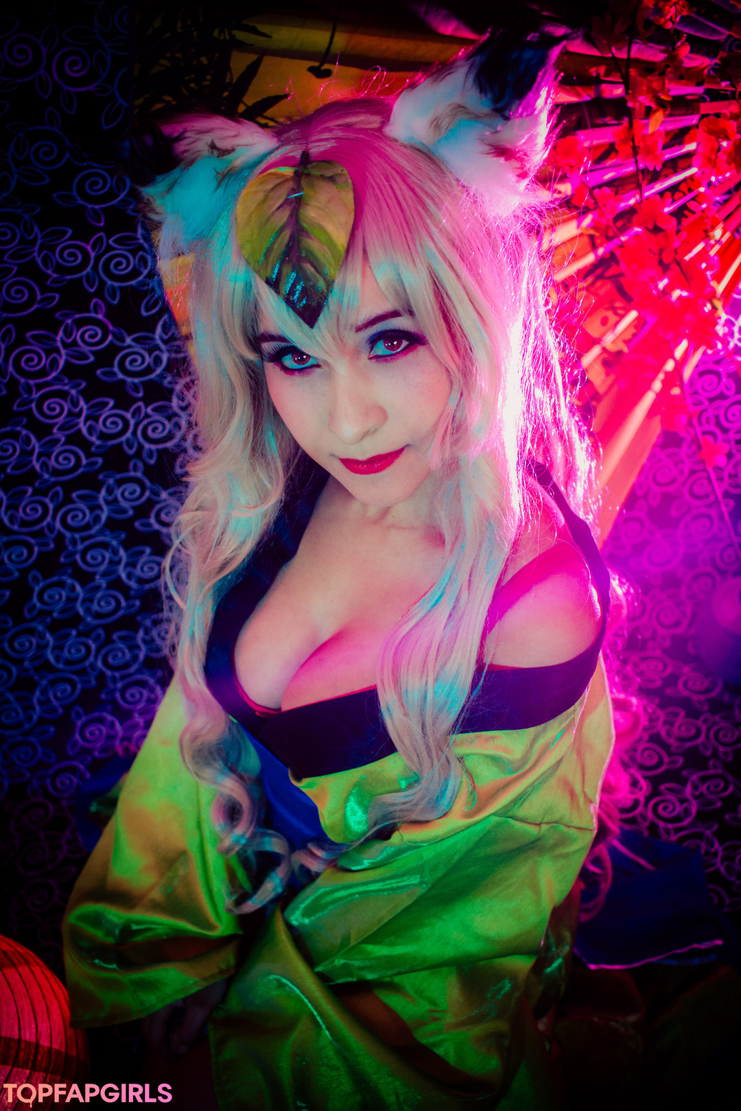 Kitsune No Fullmoon actress photos