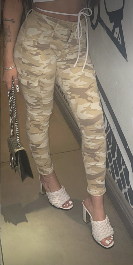 Payvand Mesbah star free gallery