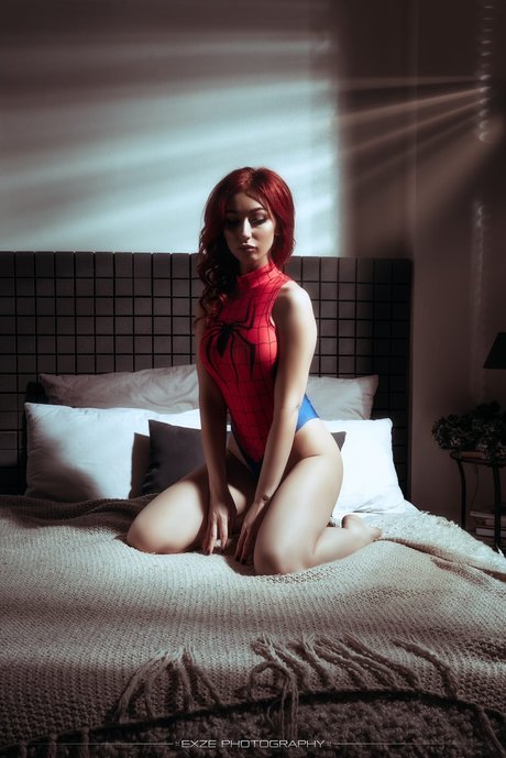 Alena Galan_ free star img