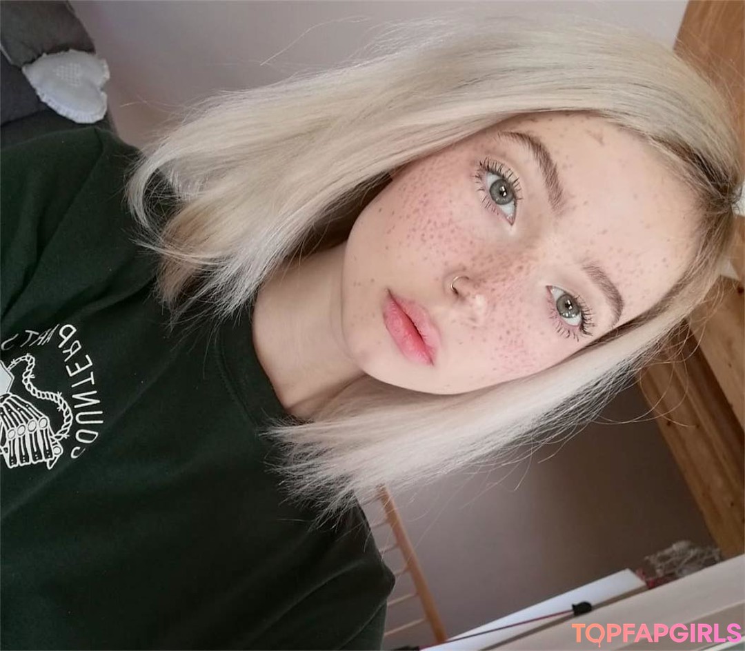 Caelyn Mathews sex pornstar photo