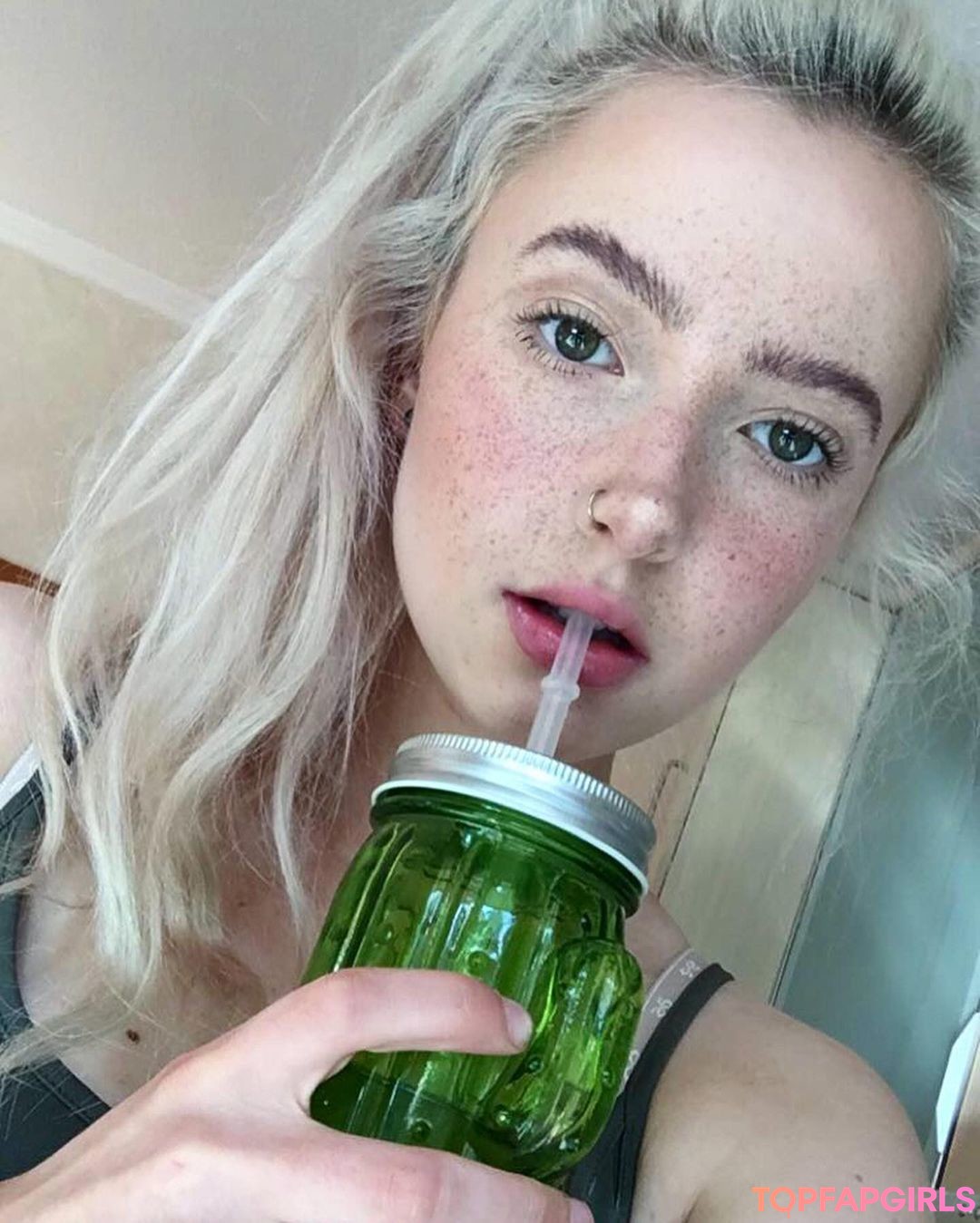 Caelyn Mathews star naked pics