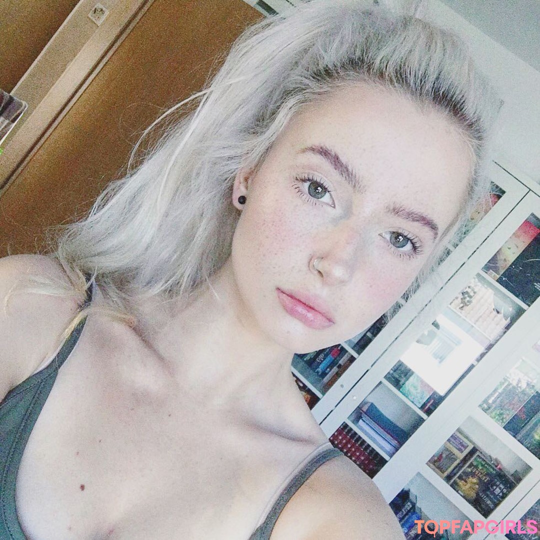 Caelyn Mathews pornstar high quality pic