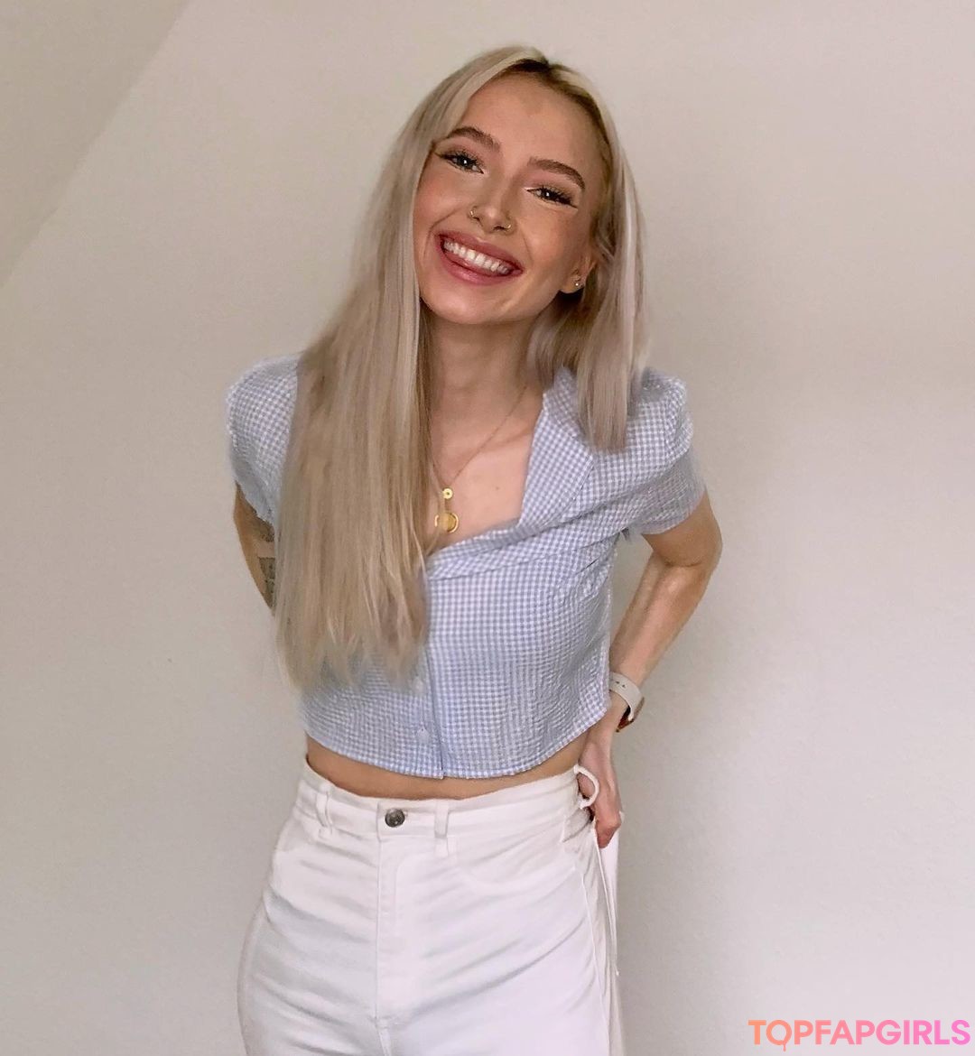 Caelyn Mathews porn actress archive