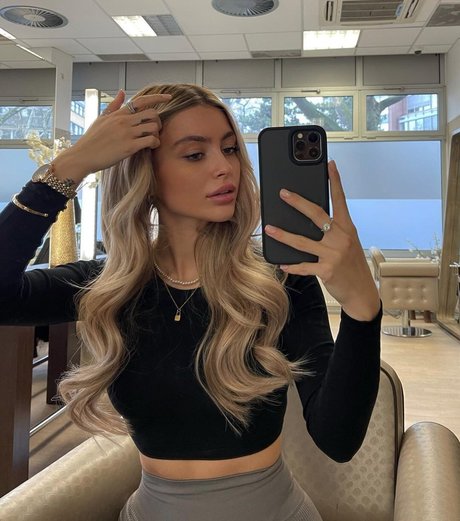 Linabmn model sex galleries