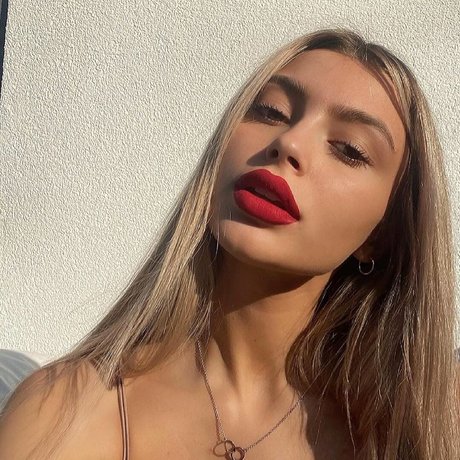 Linabmn pretty pornstar archive