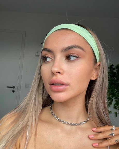 Linabmn pornstar beautiful pics