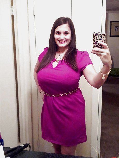 Avery Milla xxx star img