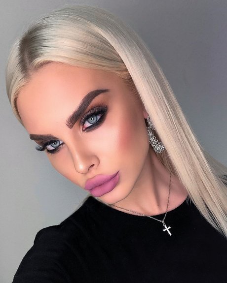 Iva Kivock model hot photo