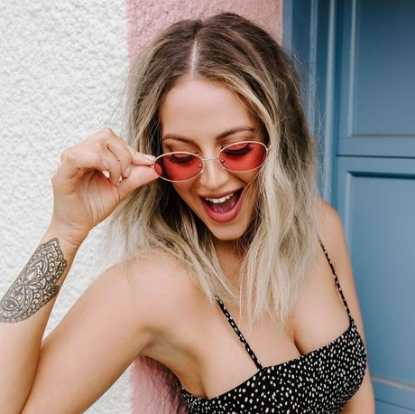 Bess Beckmann hot actress galleries