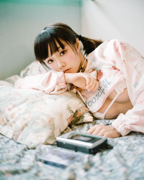 Queenie Lam star porn images