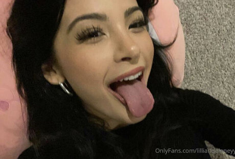 Lillian Delaney nude model galleries