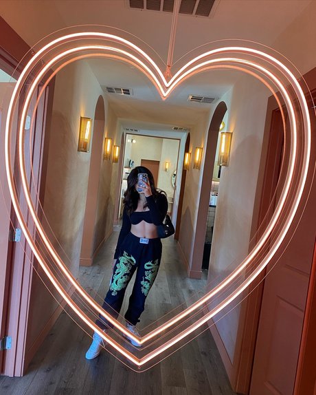 _Jydn lol model naked image