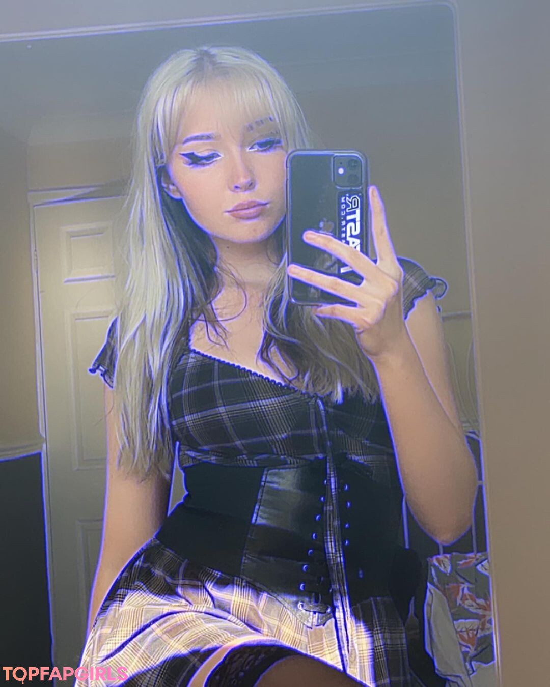 Millie Wild model xxx pictures
