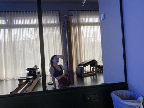 Knights Ry model pornographic img