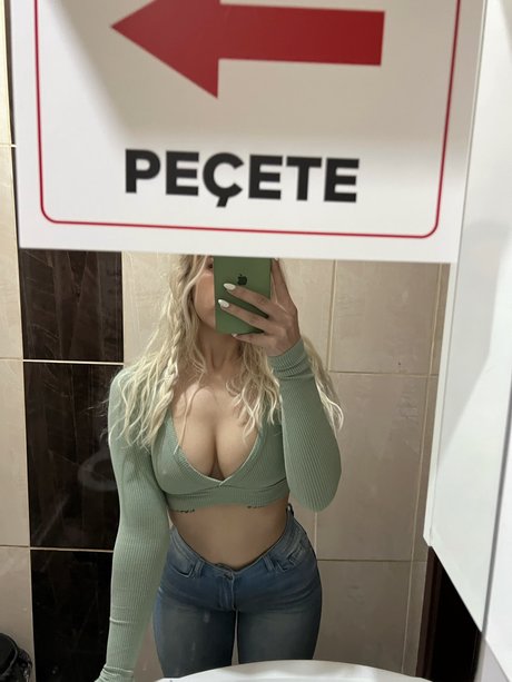 mommy onlyfans art naked picture