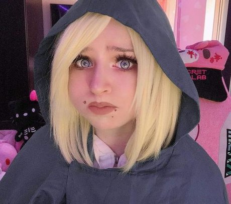 Shinuki model photos