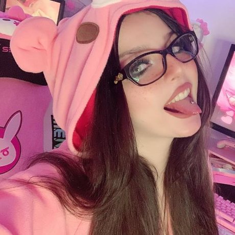 Shinuki naked pornstar pic