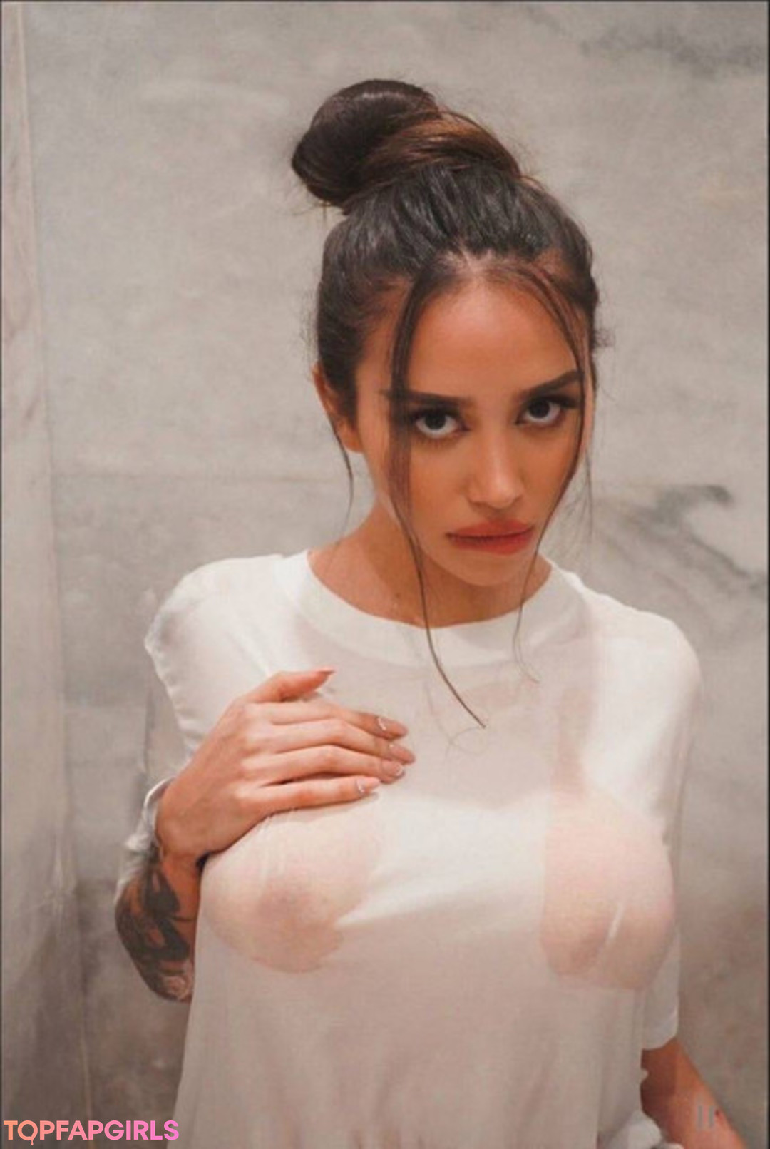 Alejandra Trevino art model pictures