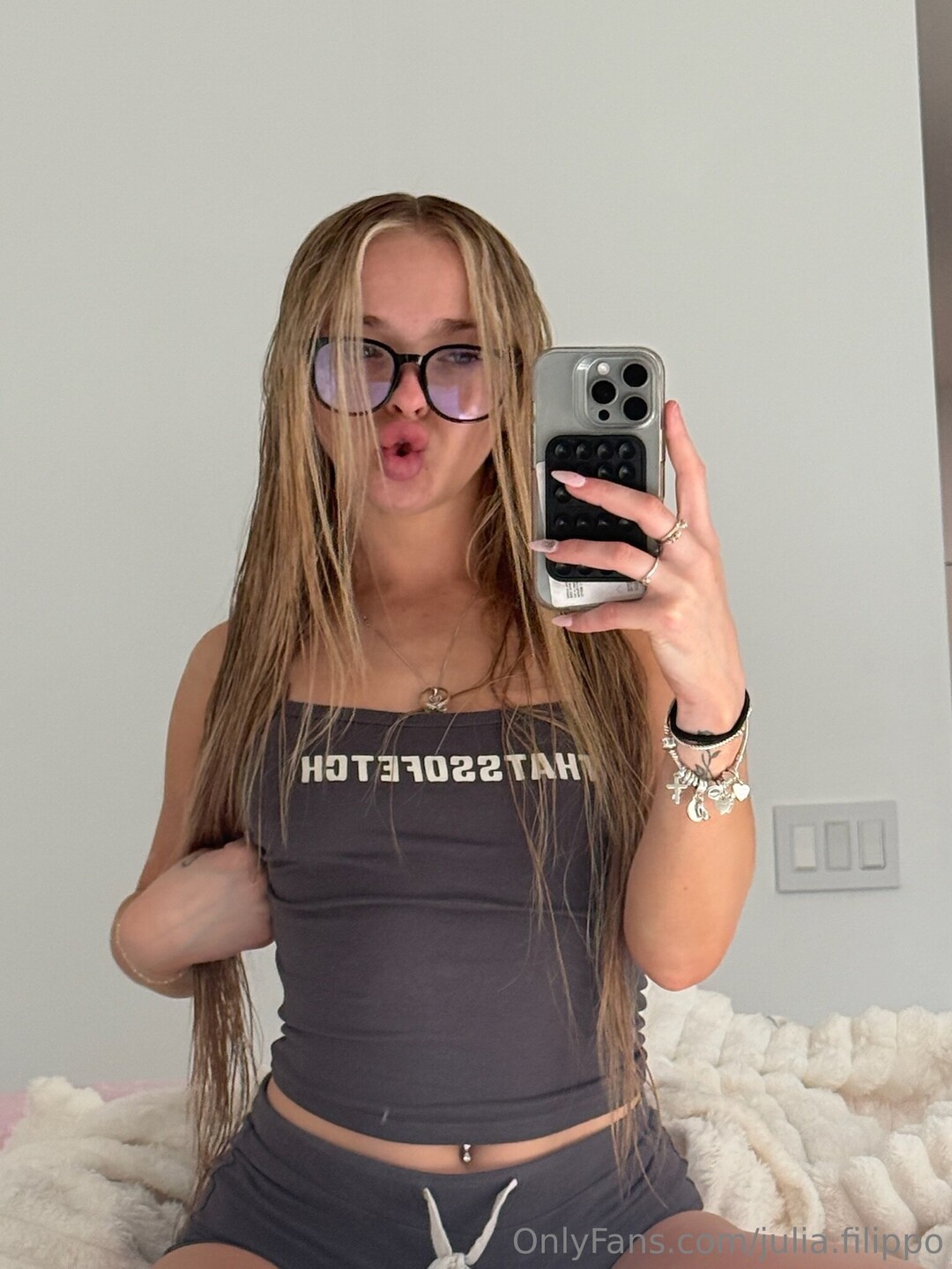 Julia Filippo art actress pic