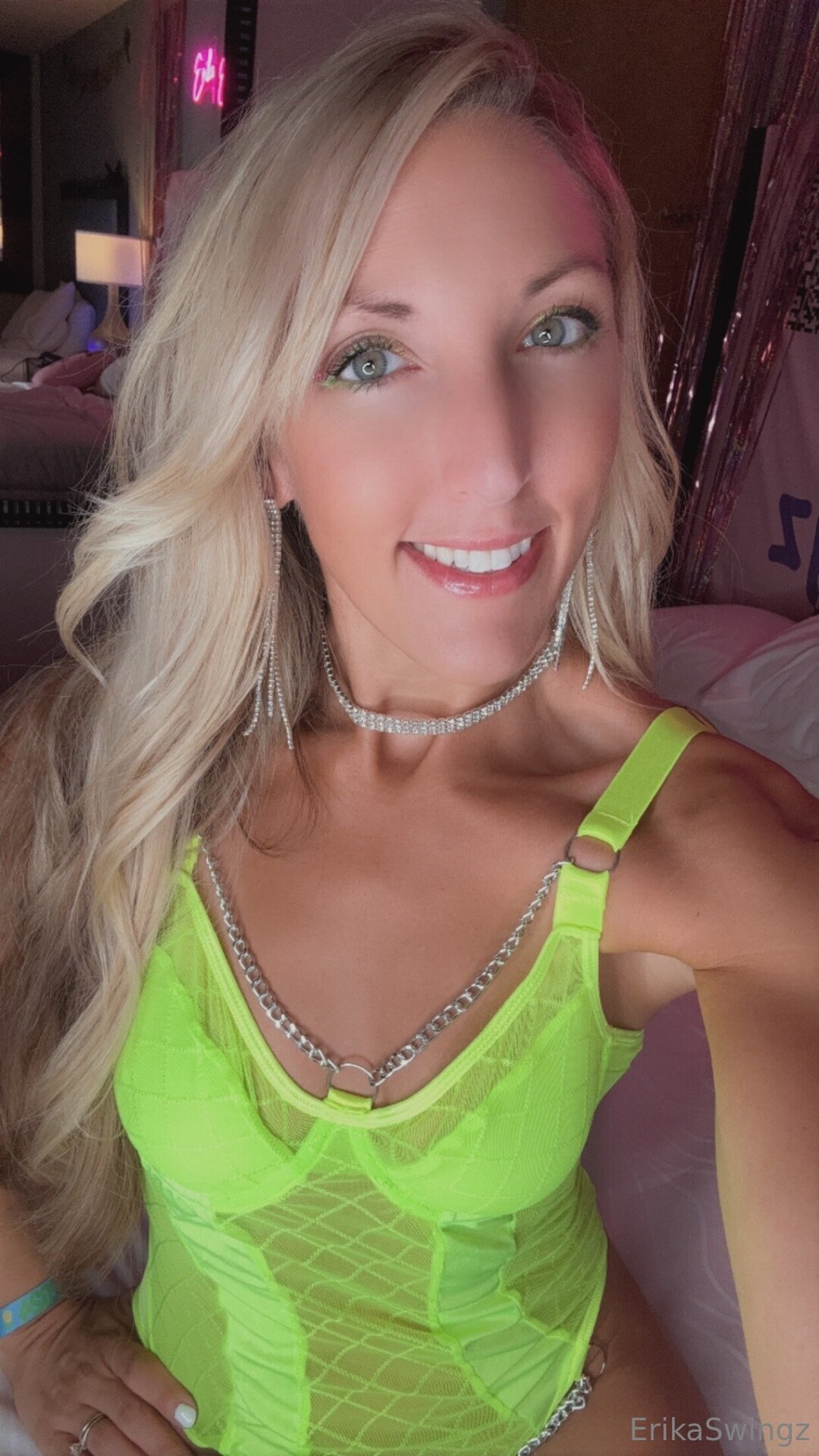 Erikaswingz nude model gallery