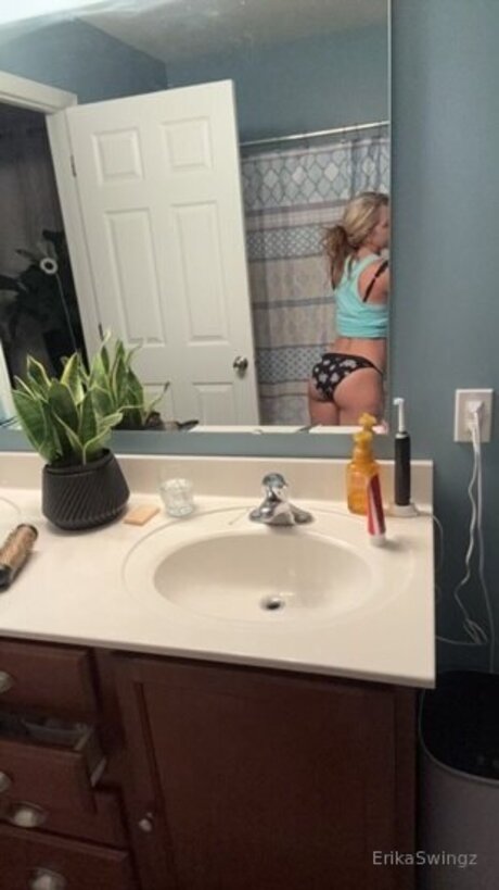 Erikaswingz naked star pics