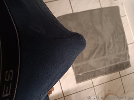 Revan1lord nudes model image