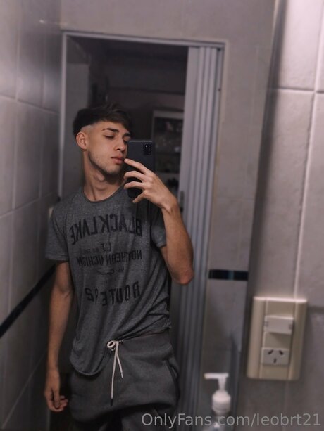 Leobrt21 model pornographic pic