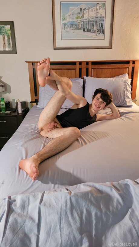 Dakotalovell exclusive actress gallery