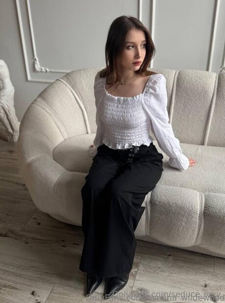 Seduce Roxy pornstar nudes img