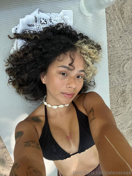 Alexandrarae star top photos