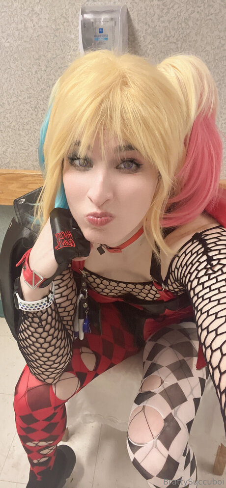 Tomboysuccubus sexy actress photos