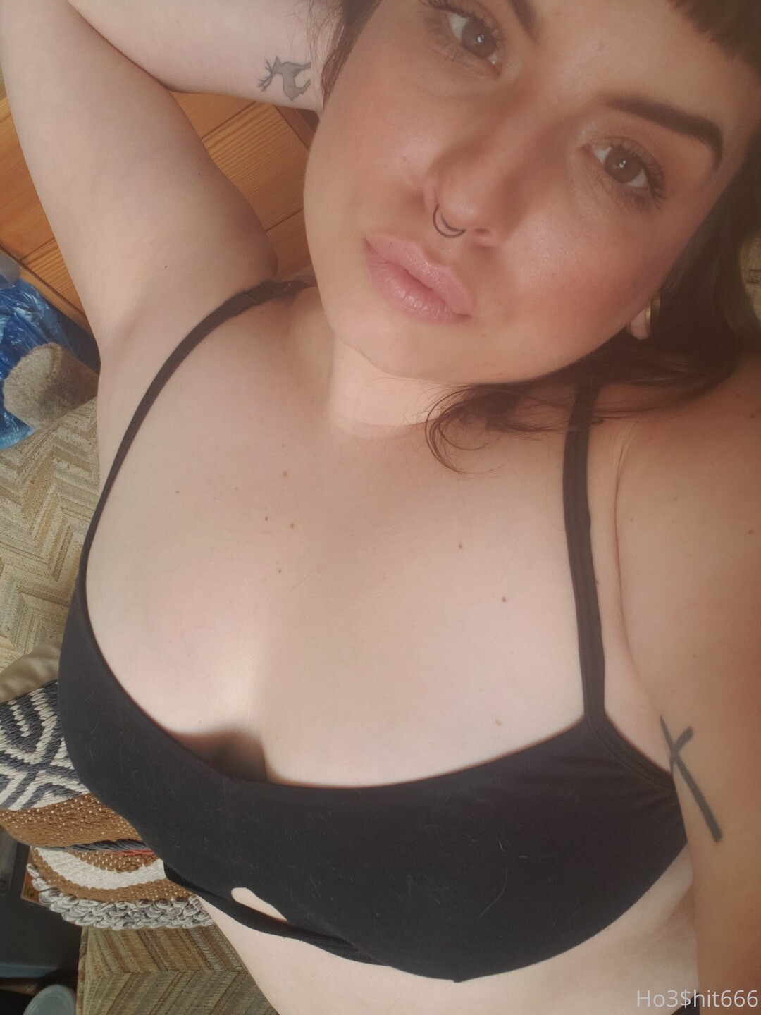 Hoeshit666 nude model pics