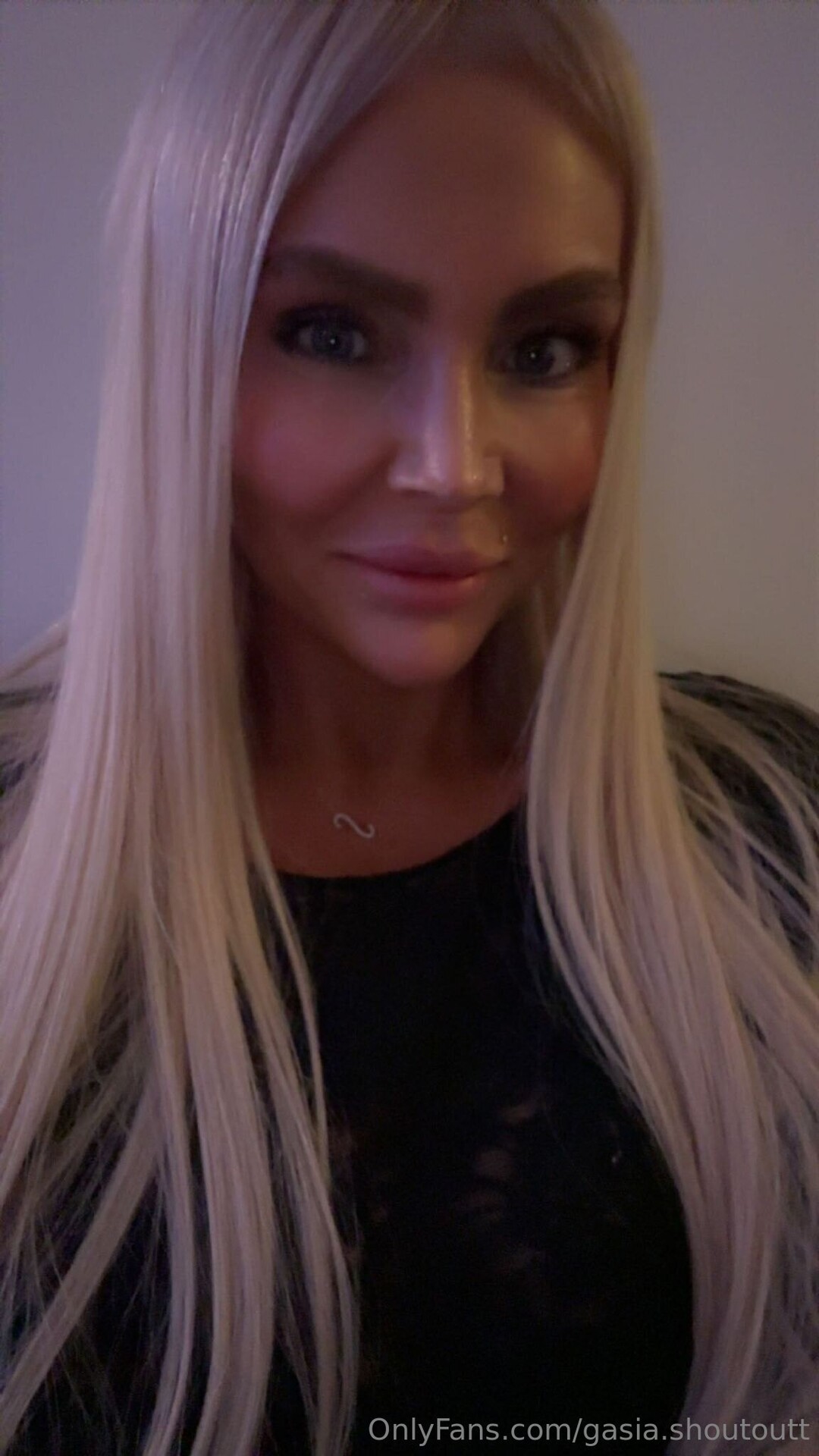 Gasia Shoutoutt naked actress photos