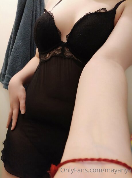 Mayanya pornstar hd pics