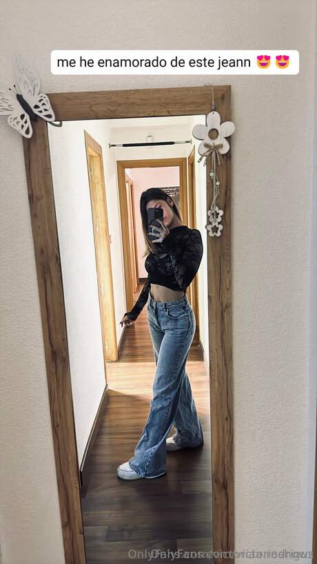 Victoriashows naked star gallery