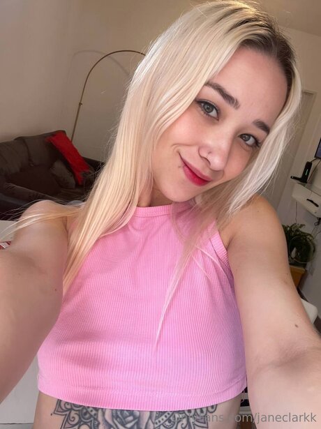 Janeclarkk naked pornstar pic