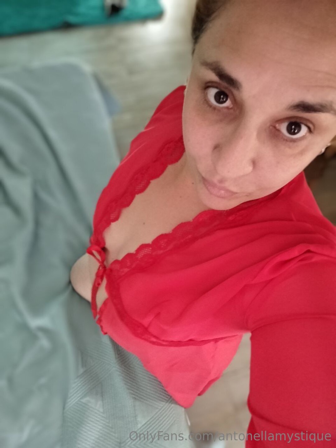 Ladyaria Hot model hot pic