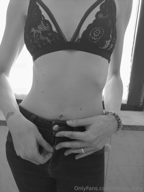 Melisa Mely pornstar hot image