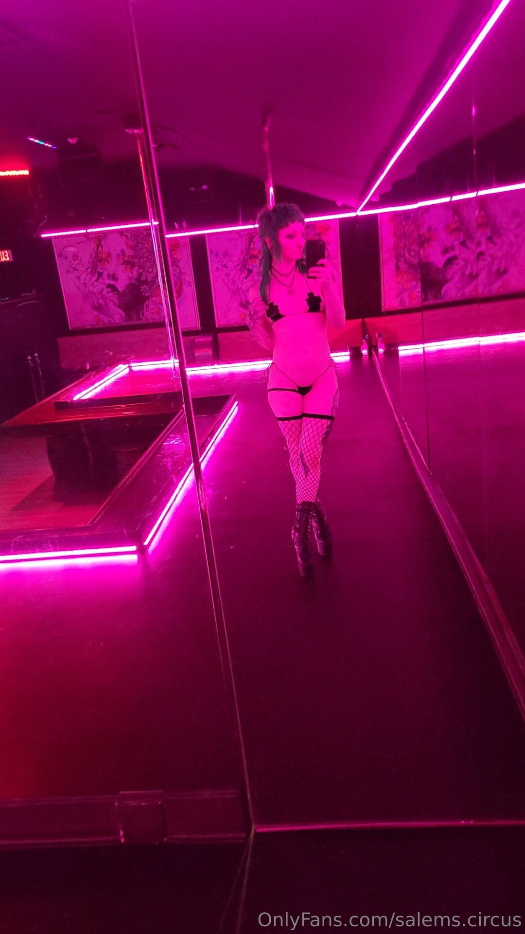 Salems Circus pornstar free picture