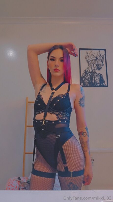 Mikki L33 erotic pornstar picture