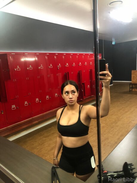 curvy naked onlyfans porn pic