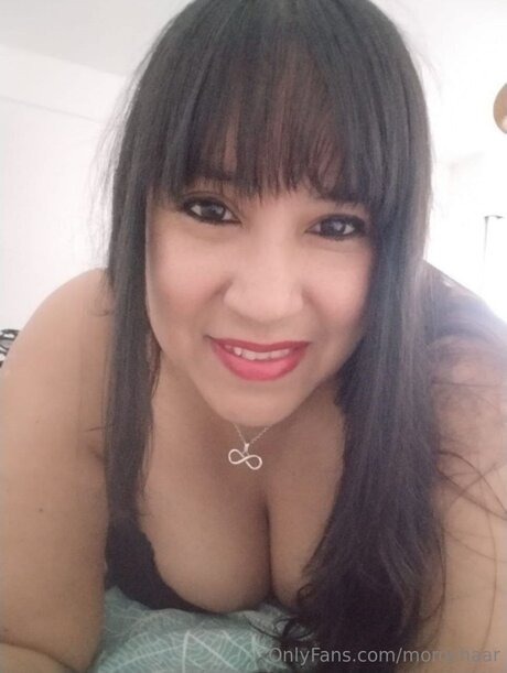 Morochaar model hot picture