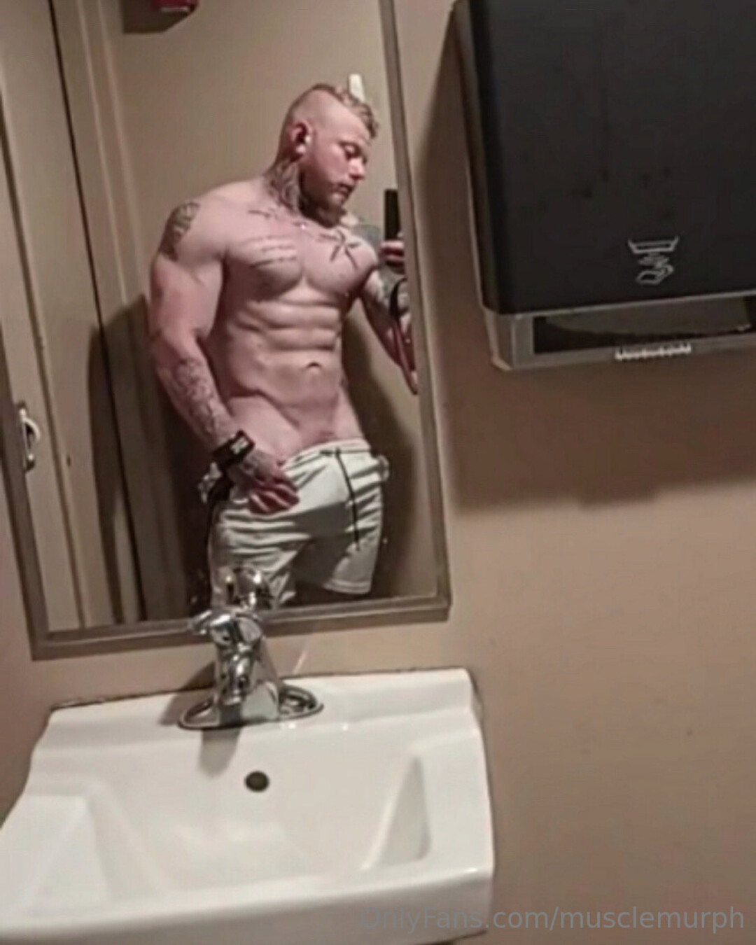 Musclemurph pornstar adult picture