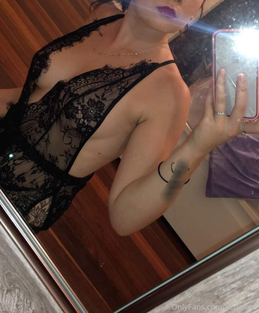 Rosielee9 erotic star img