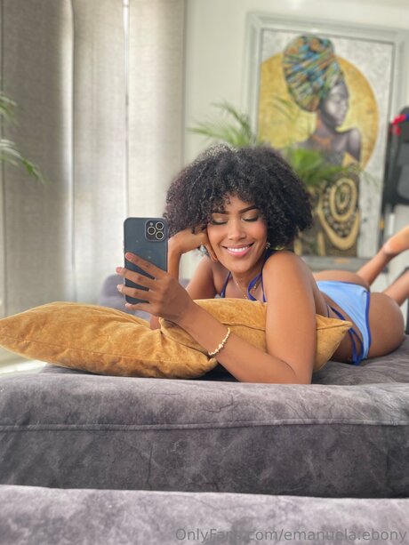 Emanuela Ebony star top pics