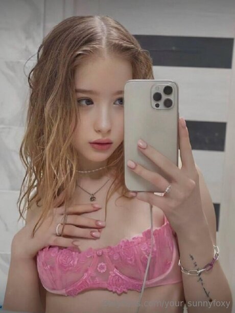 Your Sunnyfoxy model pornographic photo