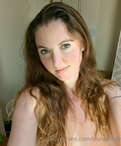 louroarfree model art gallery