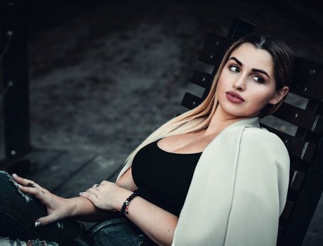 Nicole Andrievich free pornstar picture