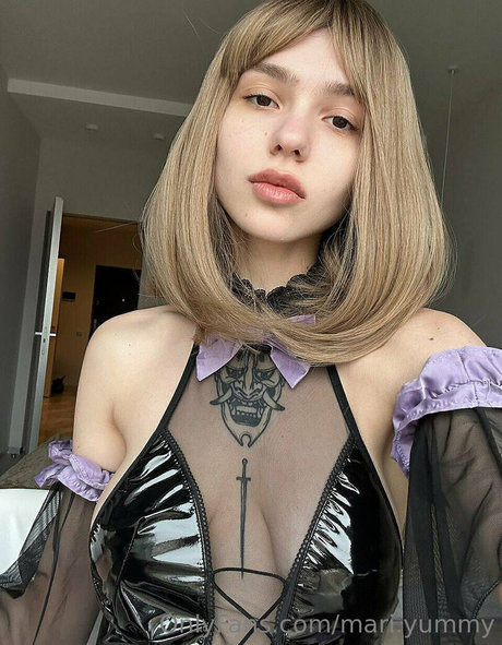 mari yummy erotic actress pic