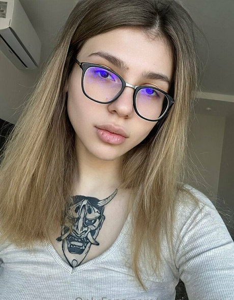 stepdaughter onlyfans nudes pictures